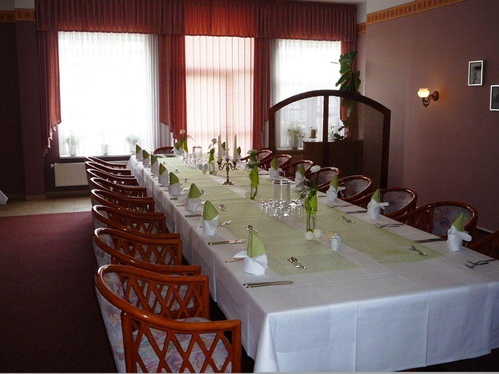 Rosen-Hotel Sangerhausen Exterior foto